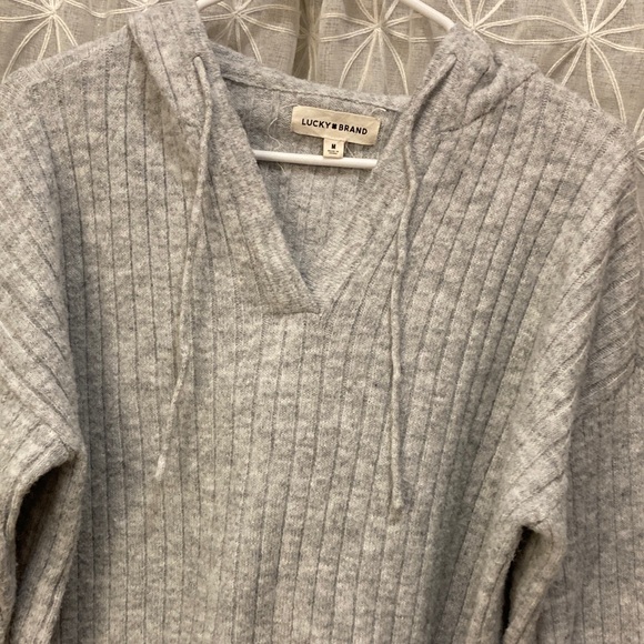 Lucky Brand Hooded Sweater - Picture 2 of 7